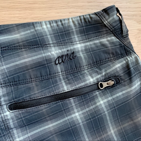 Avia Nylon Shorts - Picture 4 of 7